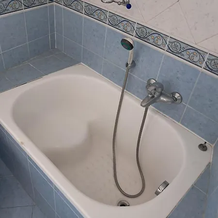 Flyway بيت ضيافة 3*