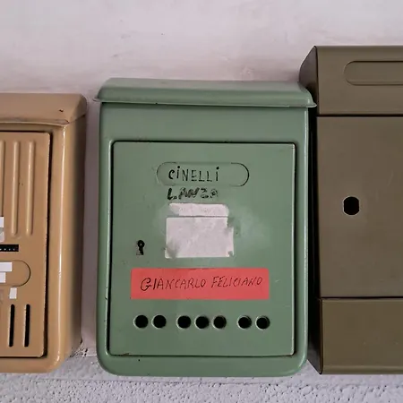 Πανσιόν Flyway Νάπολη